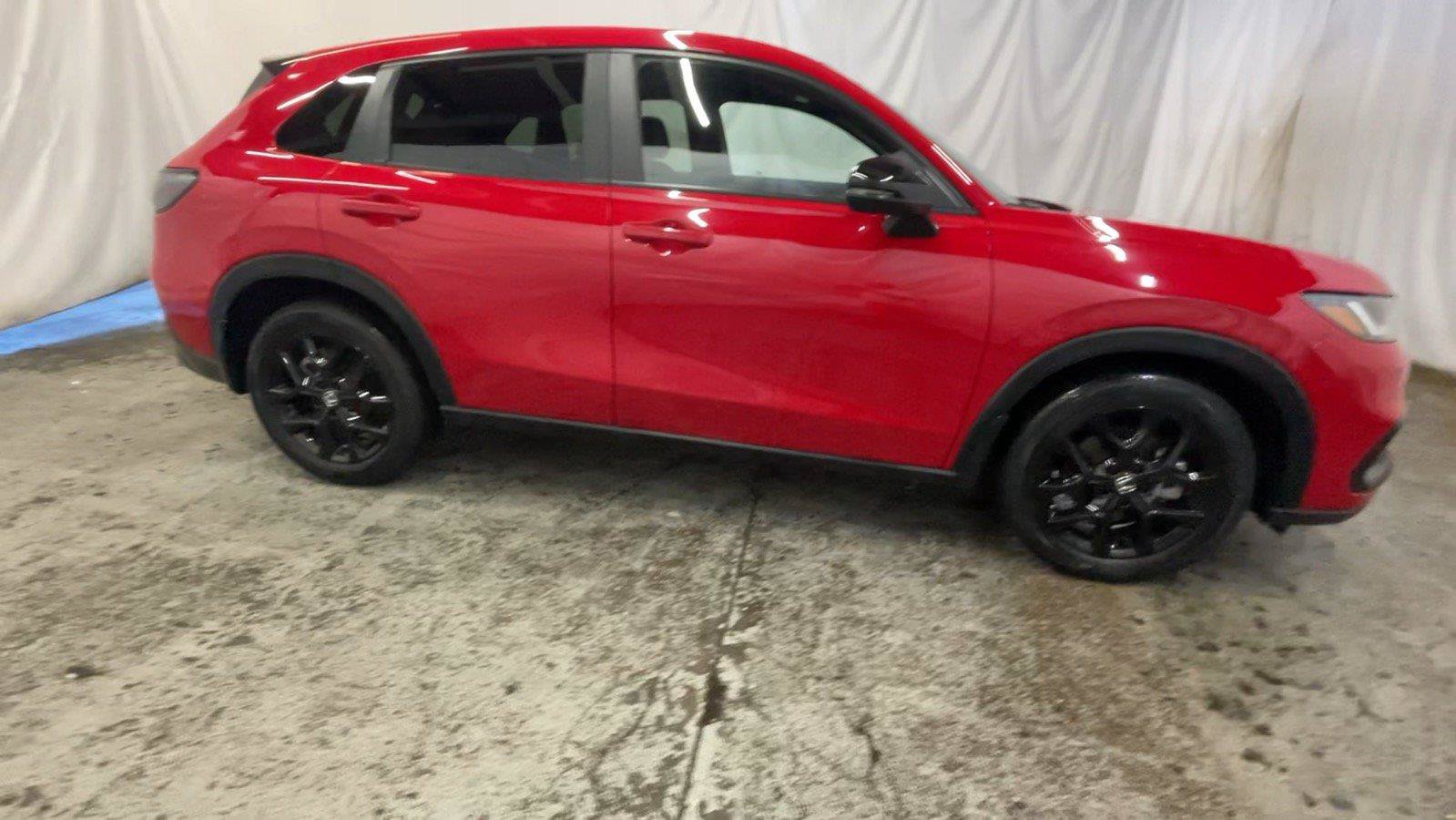 Certified 2025 Honda HR-V Sport image 5
