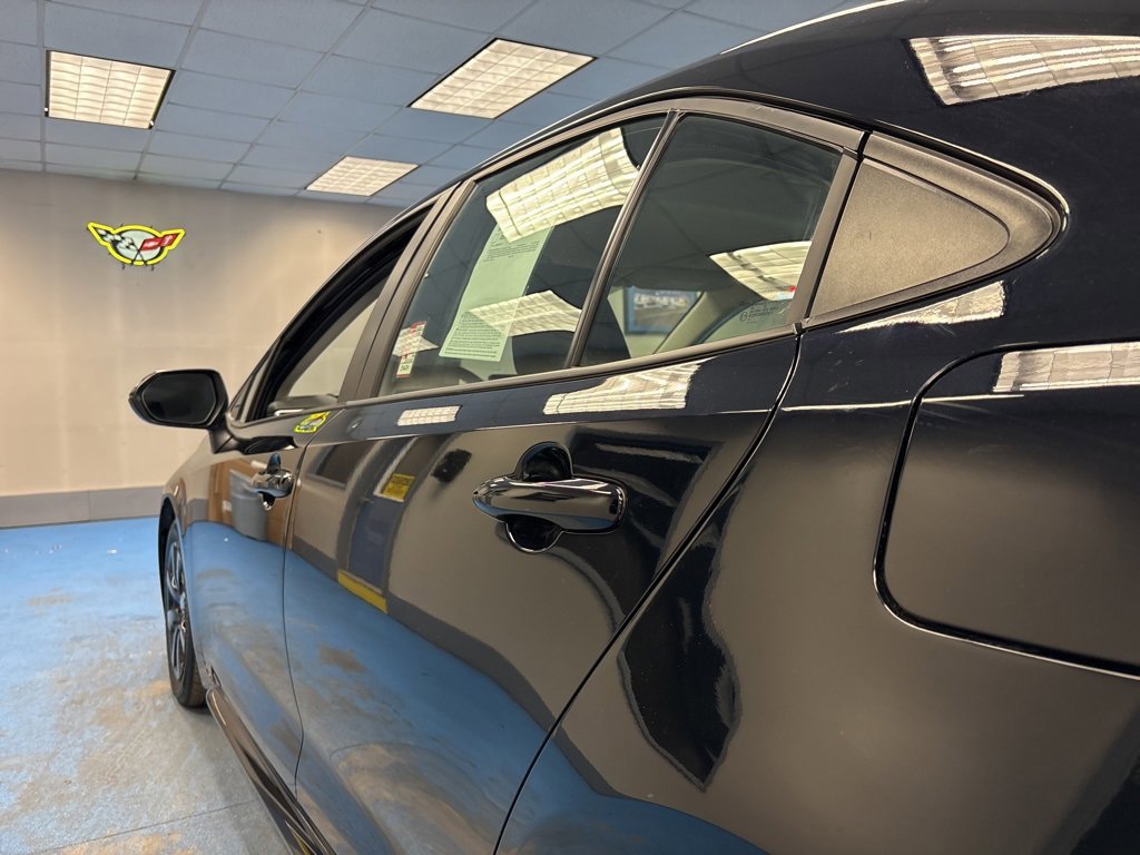 Used 2025 Toyota Corolla LE image 17