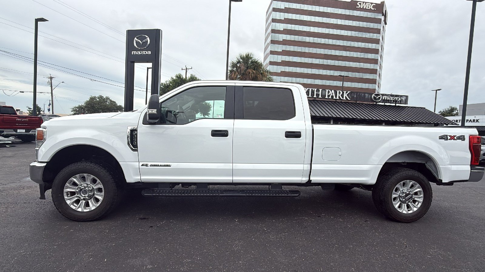Used 2022 Ford F250 XLT AWD/4WD image 5