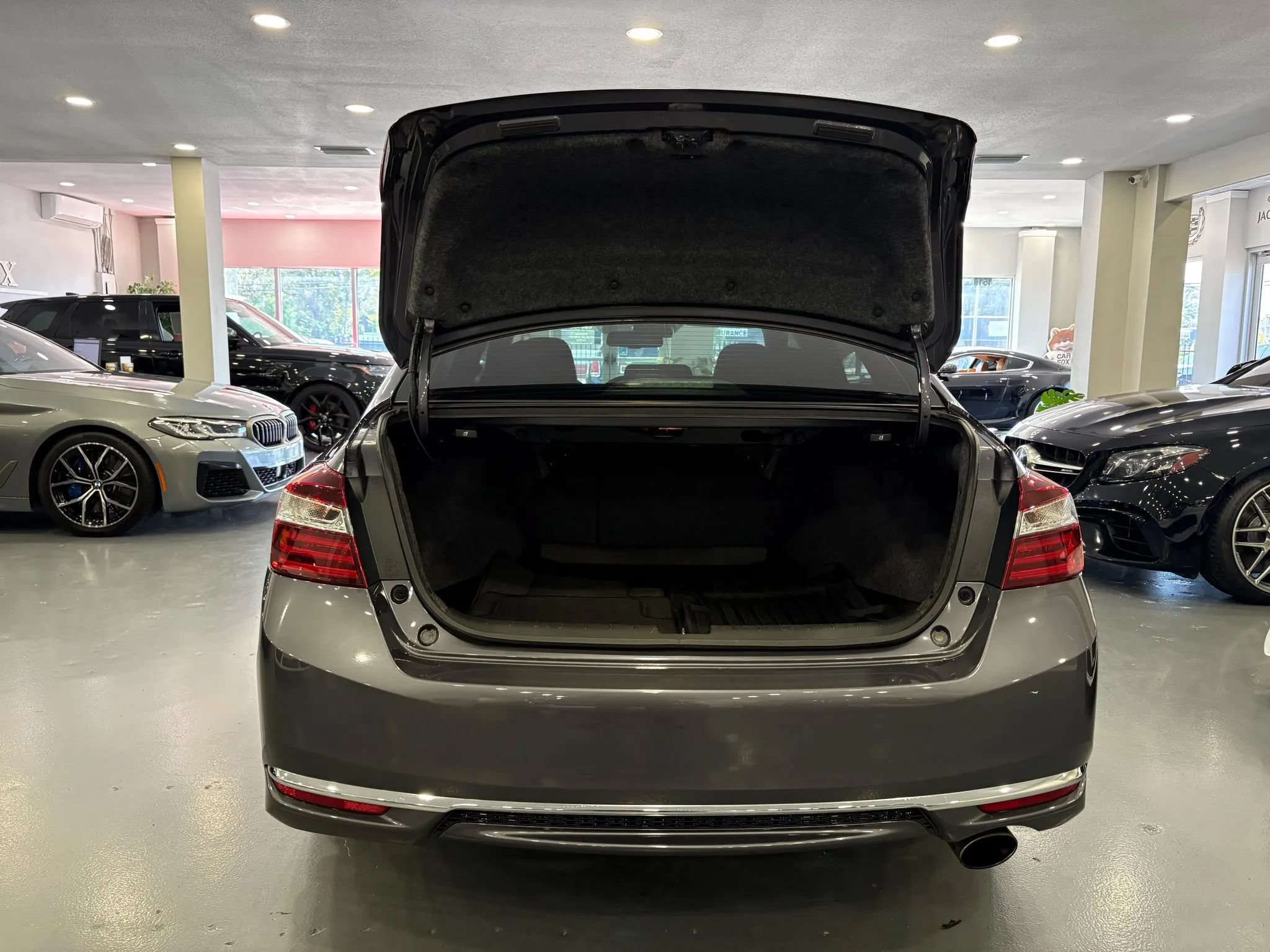 Used 2016 Honda Accord EX-L image 39