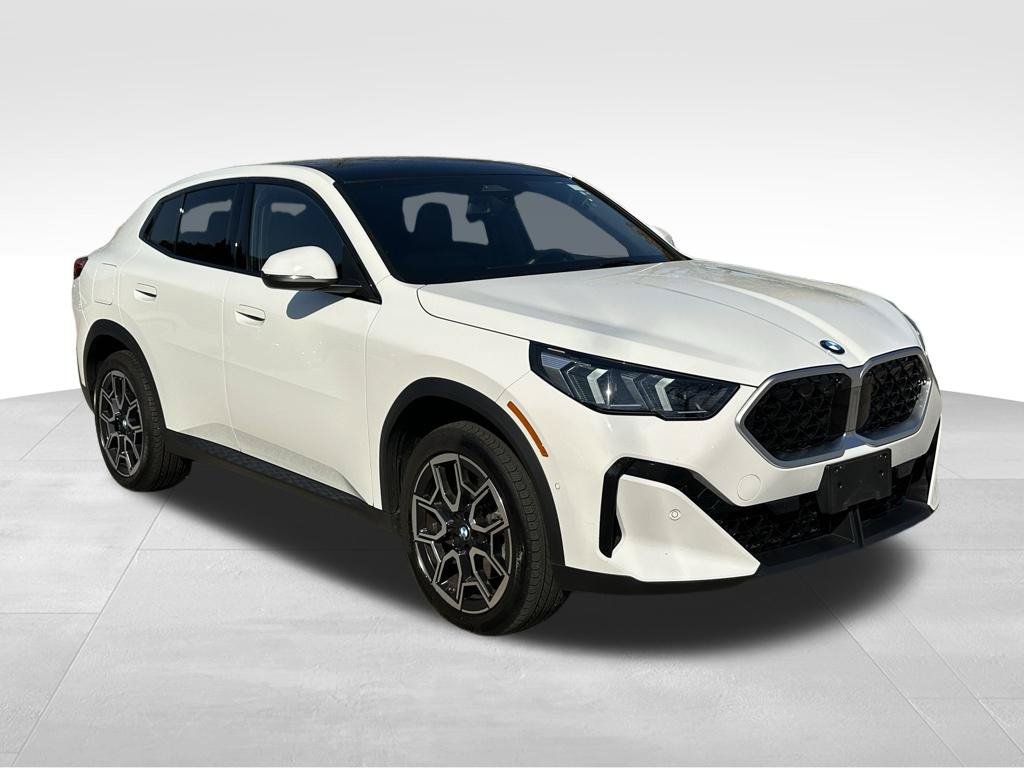 Used 2026 BMW X2 xDrive28i AWD/4WD image 6