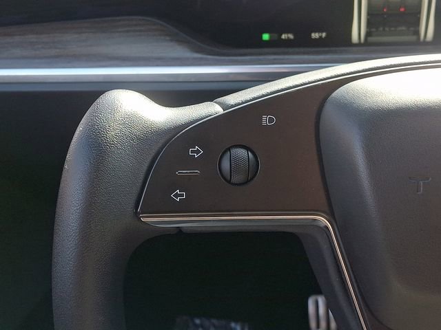 Used 2022 Tesla Model X image 24