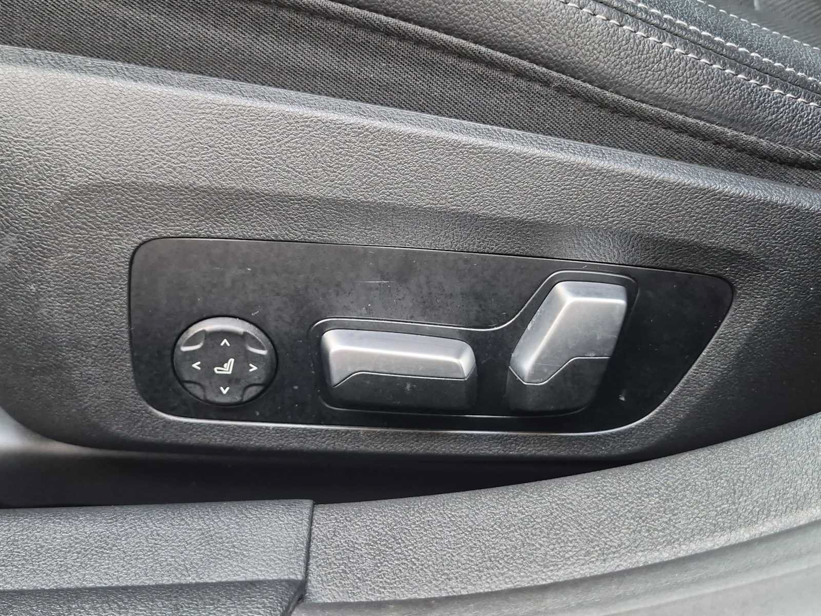 Used 2023 BMW i4 eDrive35 RWD image 18