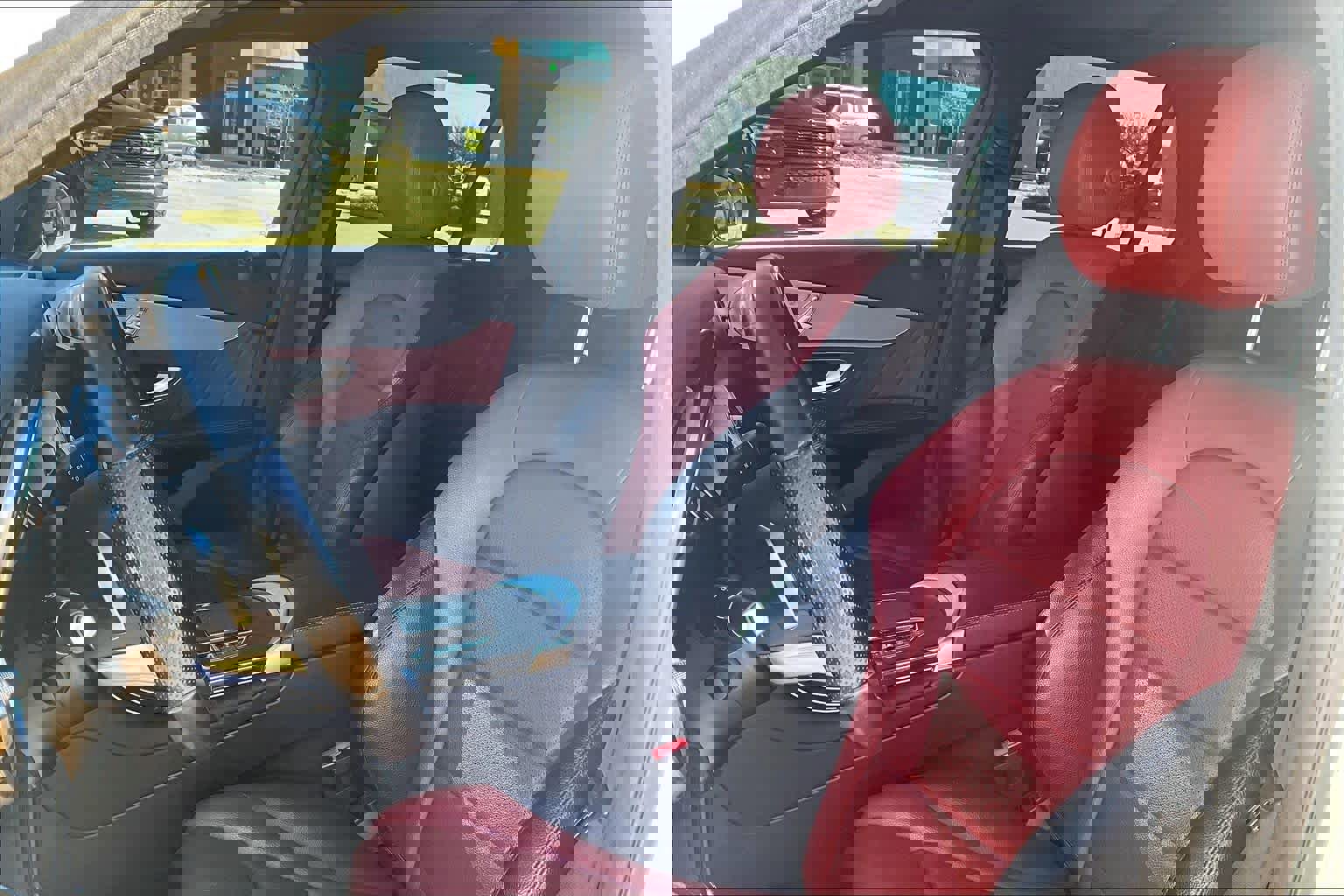 Used 2021 Mercedes-Benz GLC 300 image 9