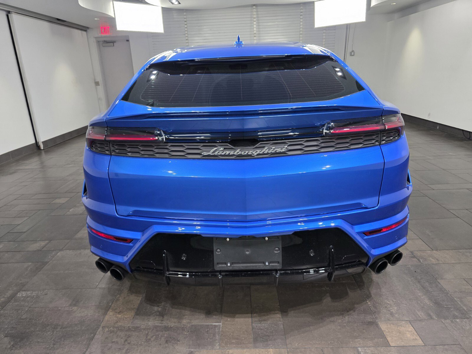 Used 2025 Lamborghini Urus SE image 5