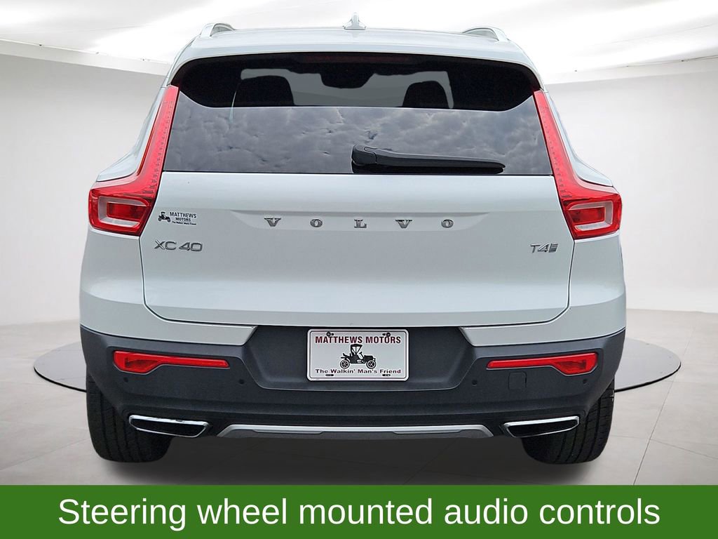 Used 2019 Volvo XC40 T4 Inscription FWD image 6