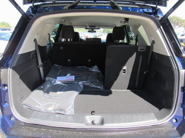 New 2026 Nissan Pathfinder SV image 6