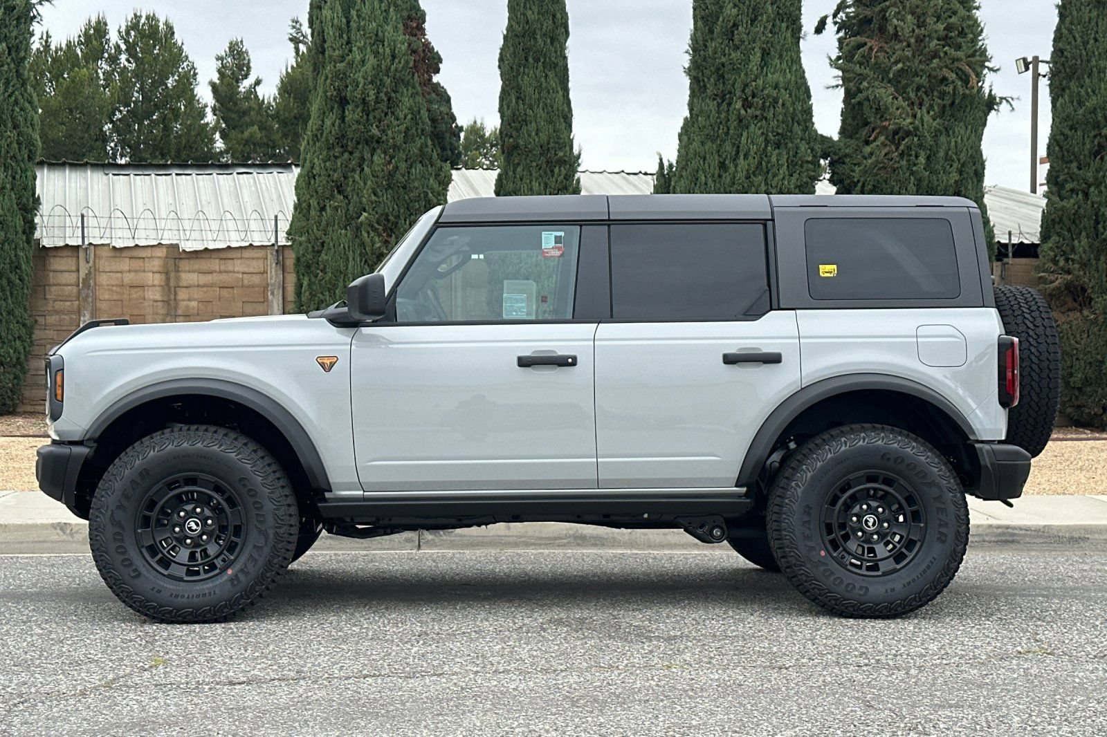 New 2026 Ford Bronco Badlands w/ Sasquatch Package AWD/4WD image 7