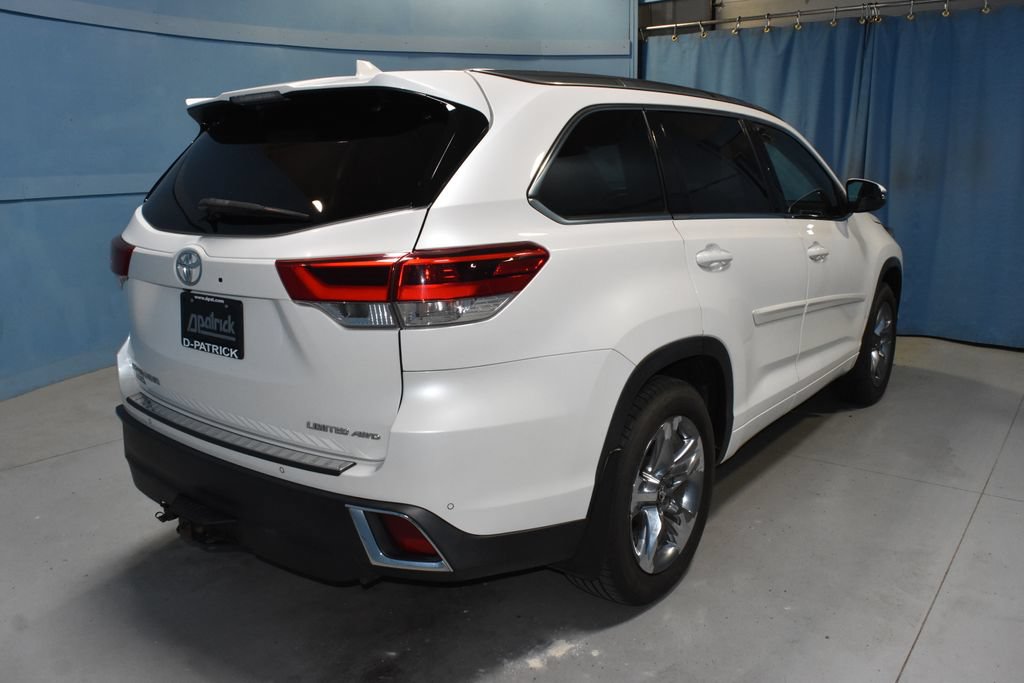 Used 2019 Toyota Highlander Limited Platinum AWD/4WD image 34