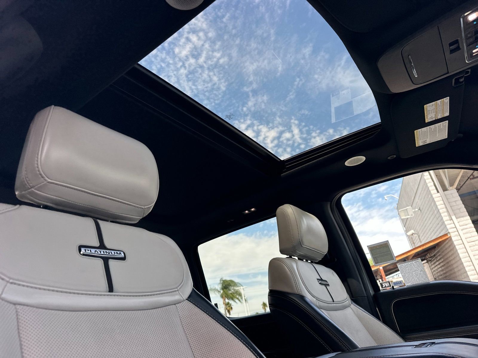 Used 2024 Ford F150 Lightning Platinum AWD/4WD image 19