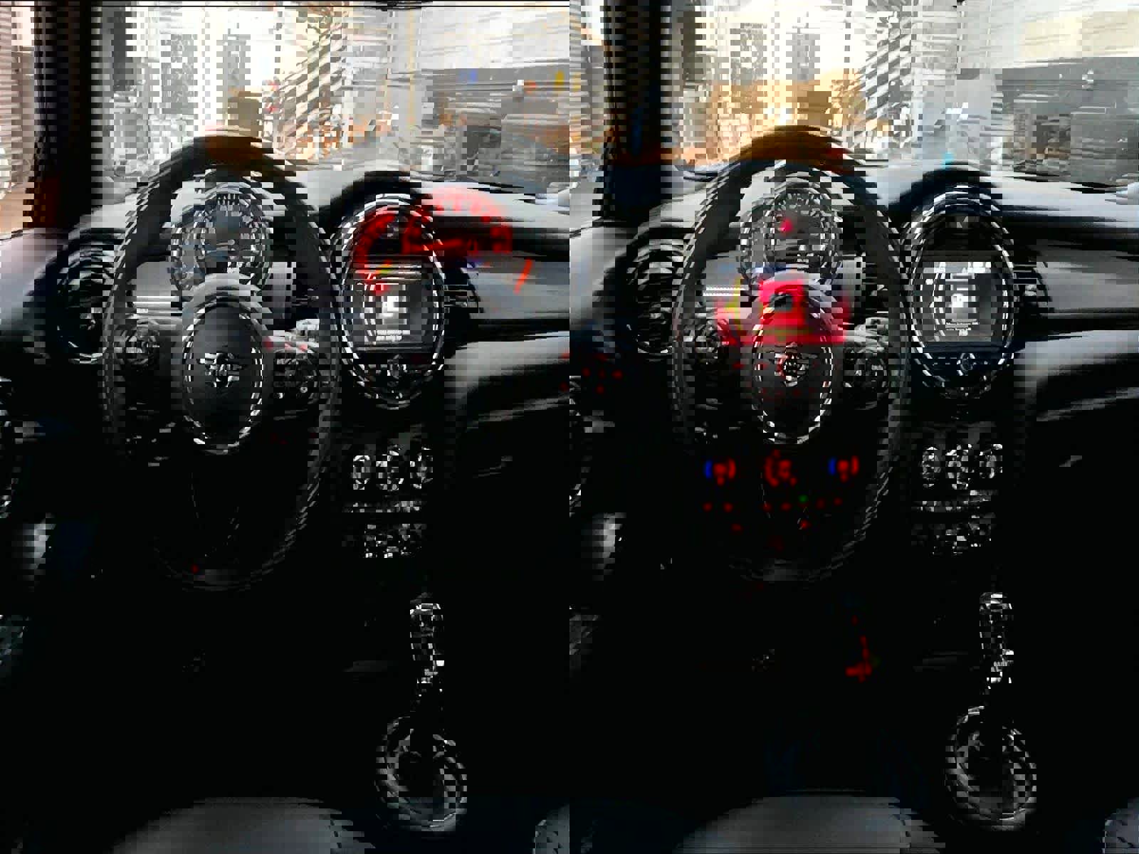 Used 2020 MINI Cooper 2-Door Hardtop image 7