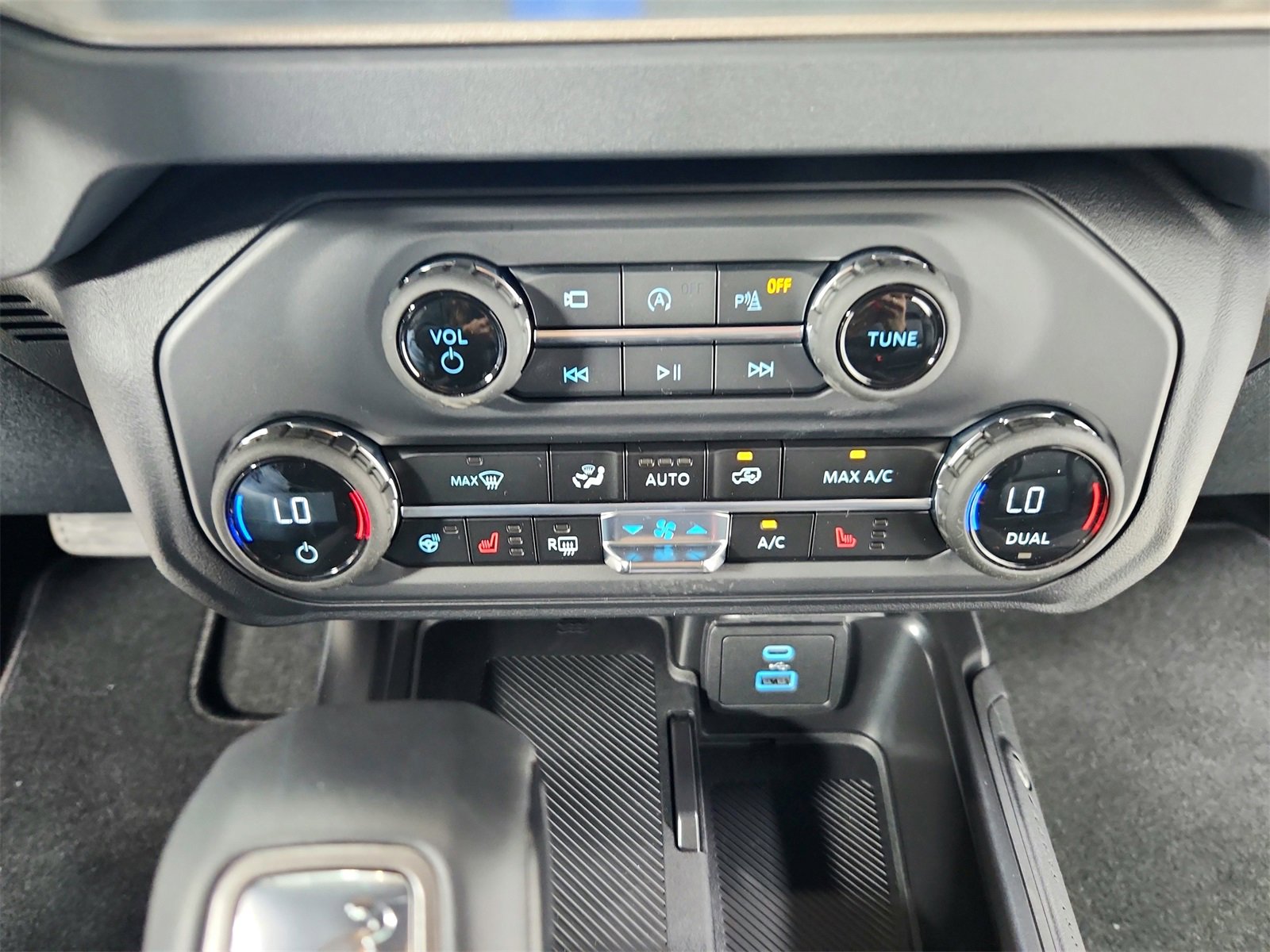 New 2025 Ford Bronco Outer Banks image 33