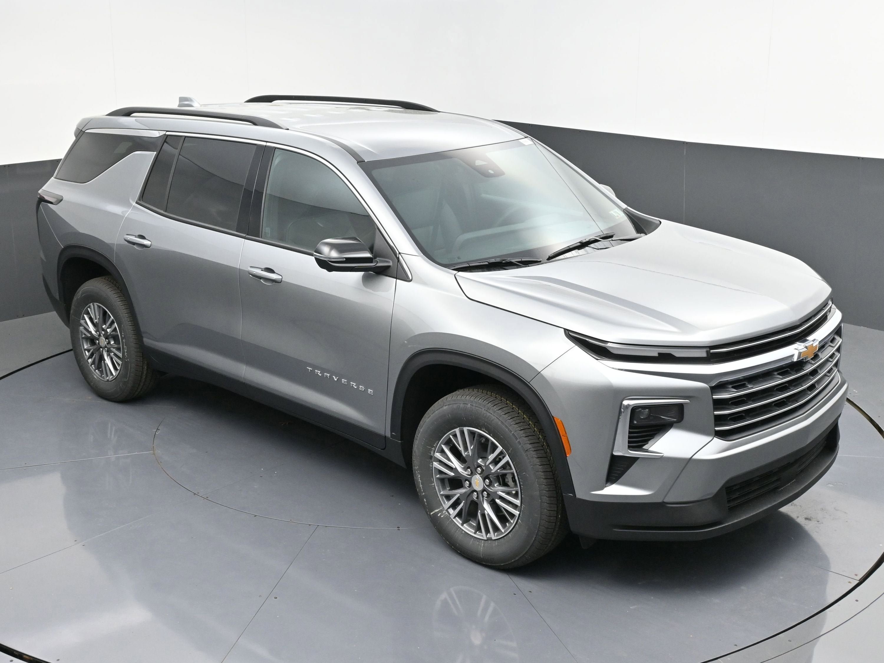 New 2026 Chevrolet Traverse LT w/ Driver Confidence Package AWD/4WD image 48