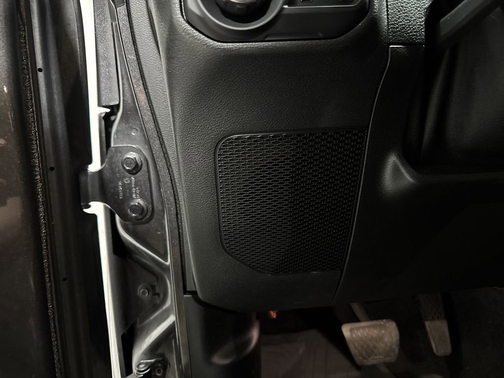 Used 2021 Jeep Wrangler Unlimited Rubicon AWD/4WD image 25