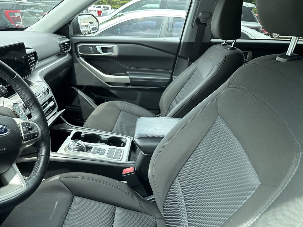 Used 2022 Ford Explorer XLT RWD image 18