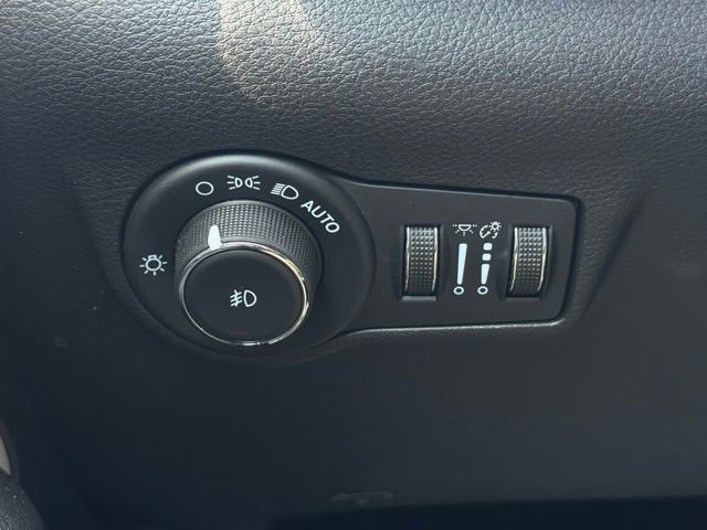 Certified 2023 Jeep Compass Limited w/ Mopar Graphics Package image 28