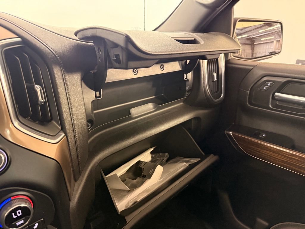 Used 2022 Chevrolet Silverado 1500 High Country AWD/4WD image 46