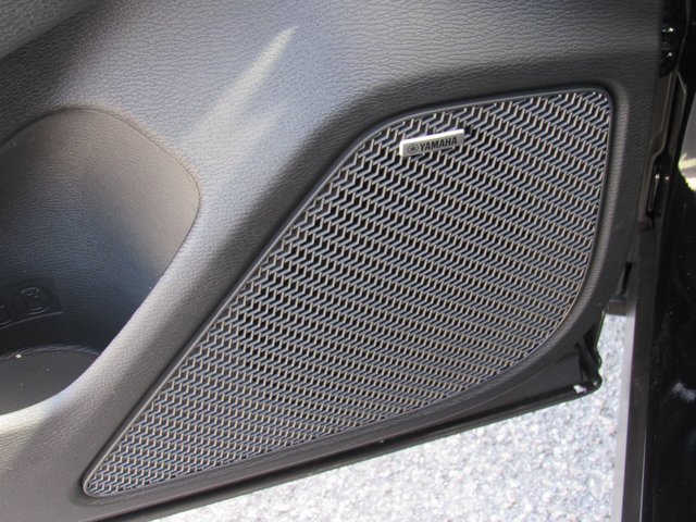 New 2025 Mitsubishi Outlander SE image 13