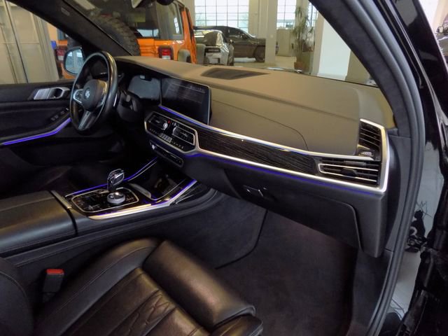 Used 2020 BMW X7 M50i image 19