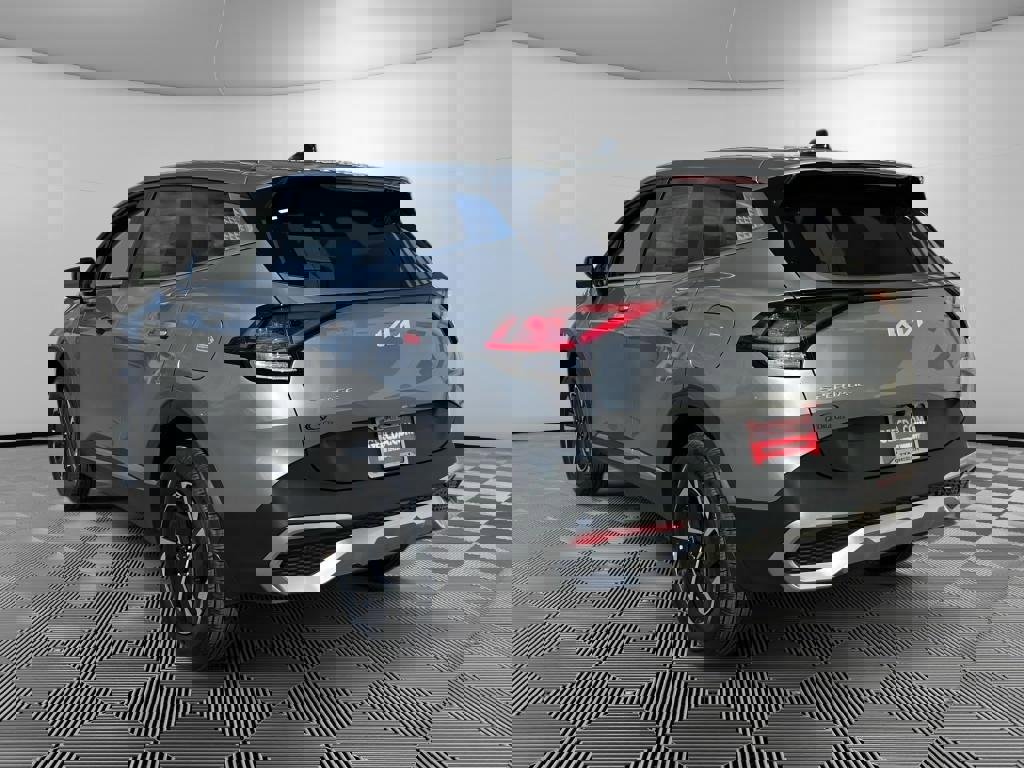 New 2025 Kia Sportage LX image 6