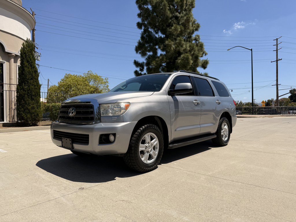 Used 2012 Toyota Sequoia SR5 w/ Premium Pkg RWD image 1