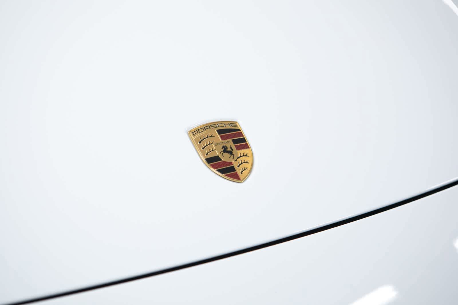 New 2026 Porsche Macan Electric RWD image 17