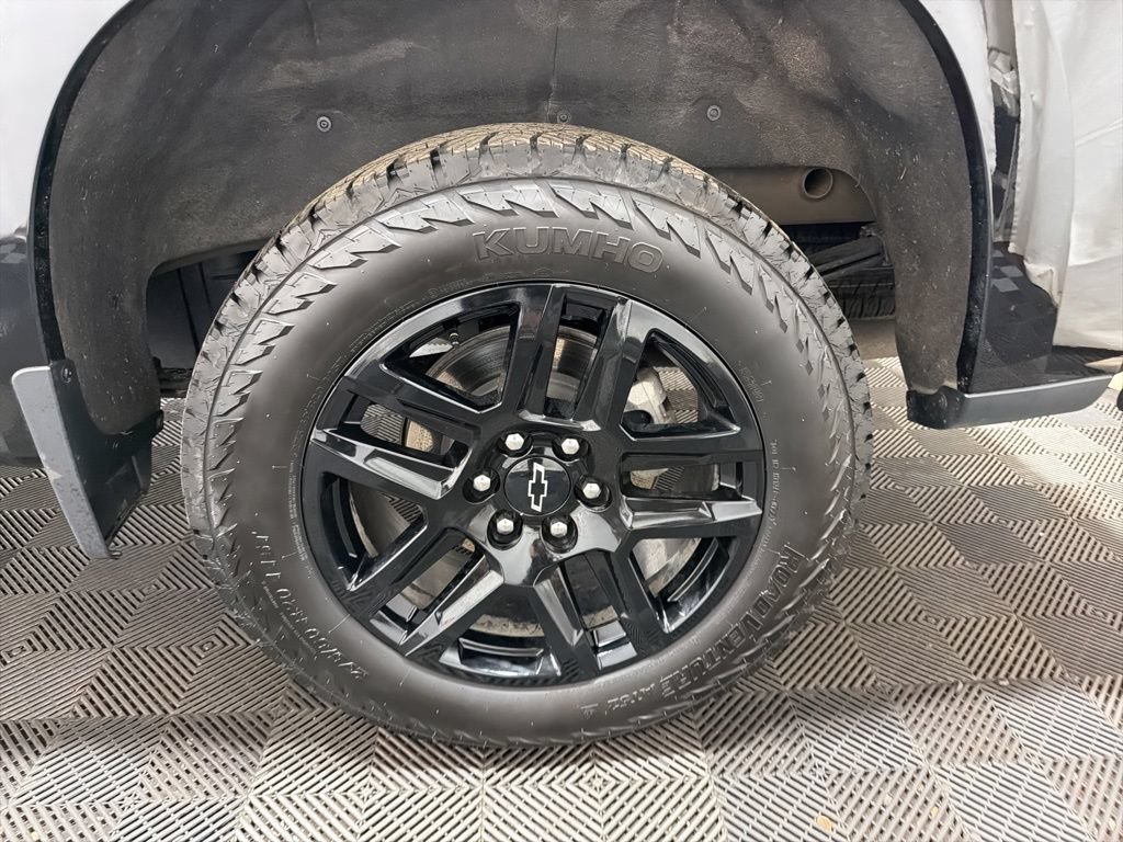 Used 2024 Chevrolet Silverado 1500 RST AWD/4WD image 33