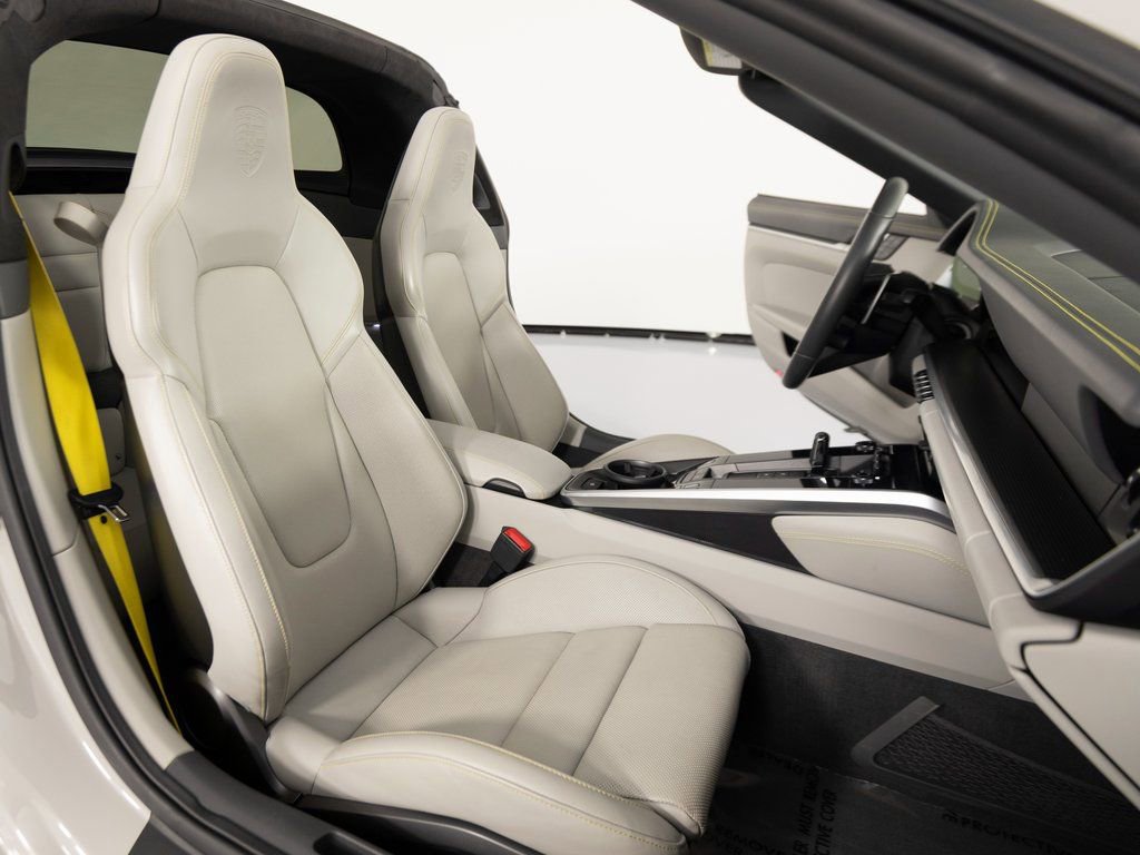 Certified 2022 Porsche 911 Targa 4S image 23