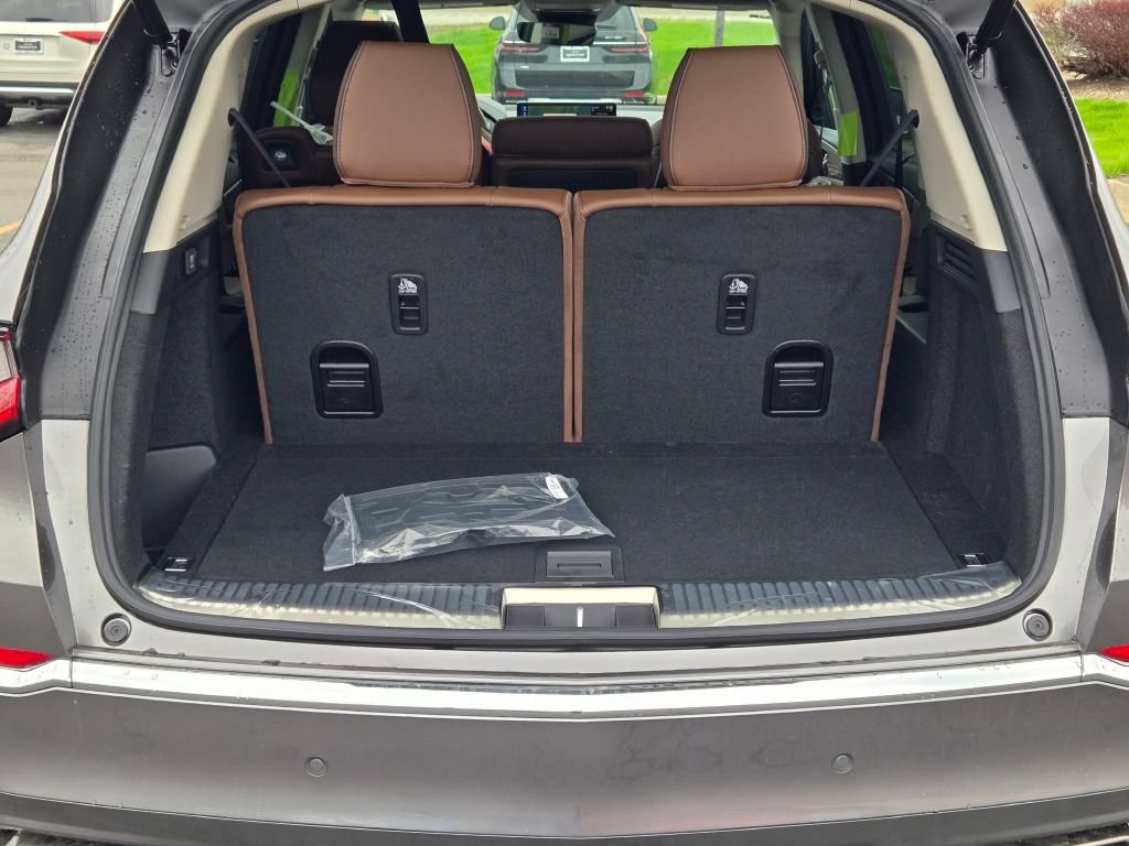 New 2026 Acura MDX w/ Advance Package AWD/4WD image 18