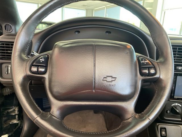 Used 2002 Chevrolet Camaro Z28 w/ SS Performance/Appearance Pkg RWD image 17
