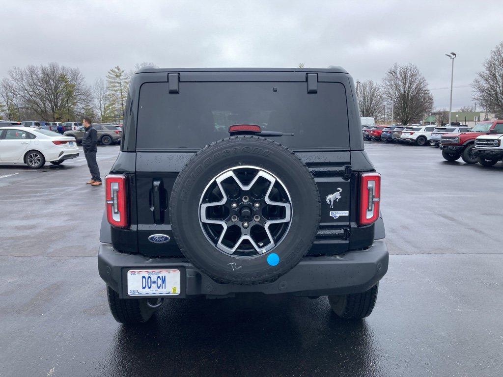 Used 2025 Ford Bronco Outer Banks image 9