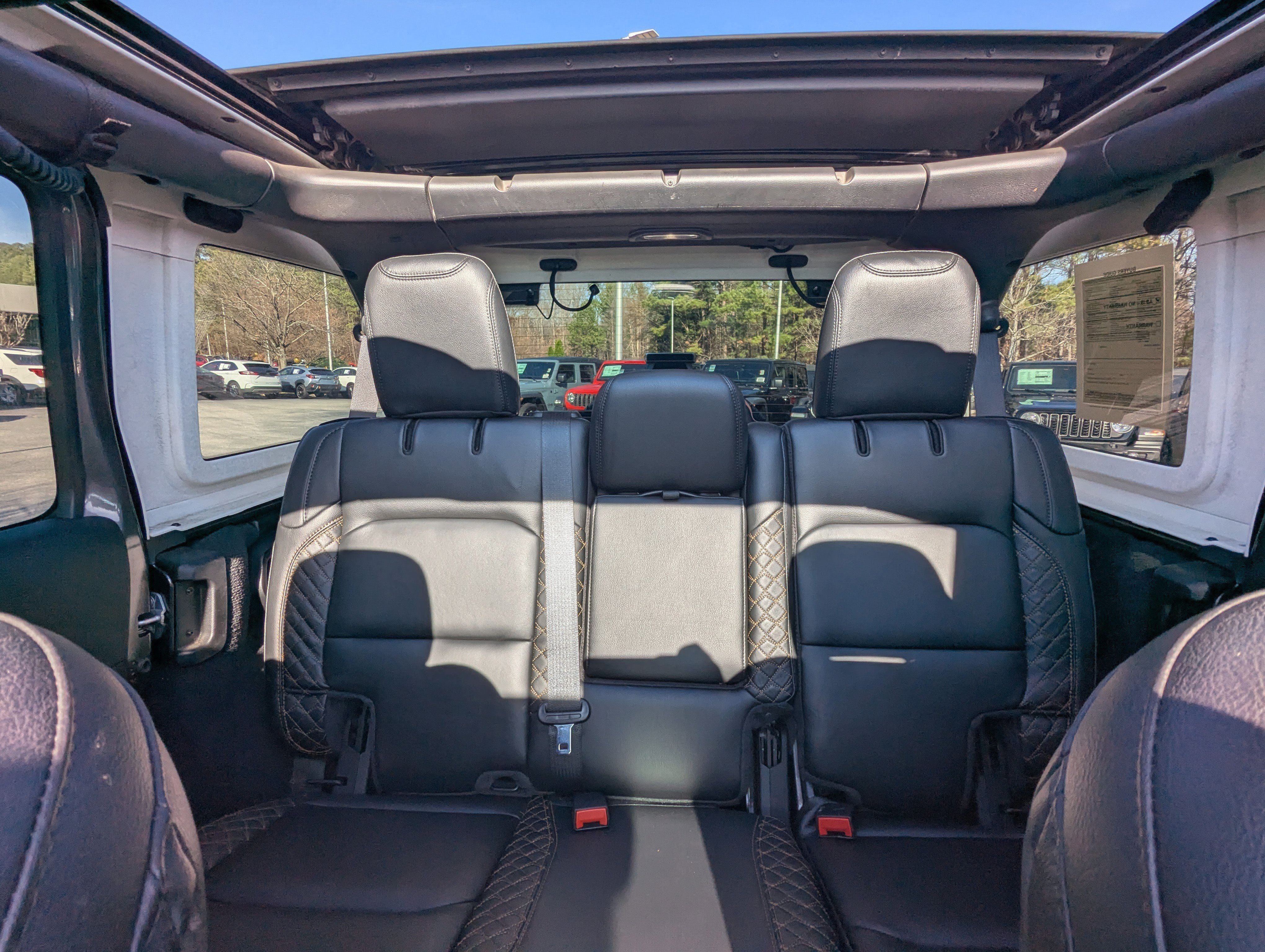 Used 2021 Jeep Wrangler Unlimited Sahara image 11