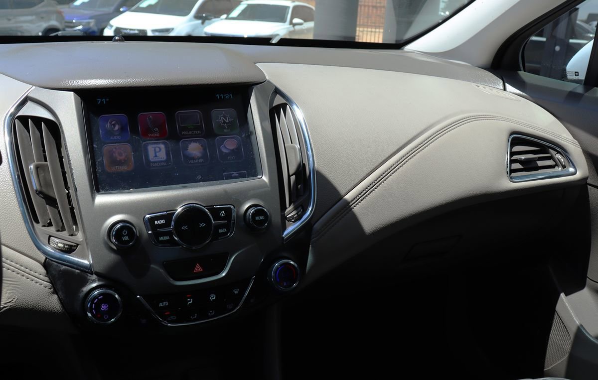 Used 2016 Chevrolet Cruze Premier FWD image 43