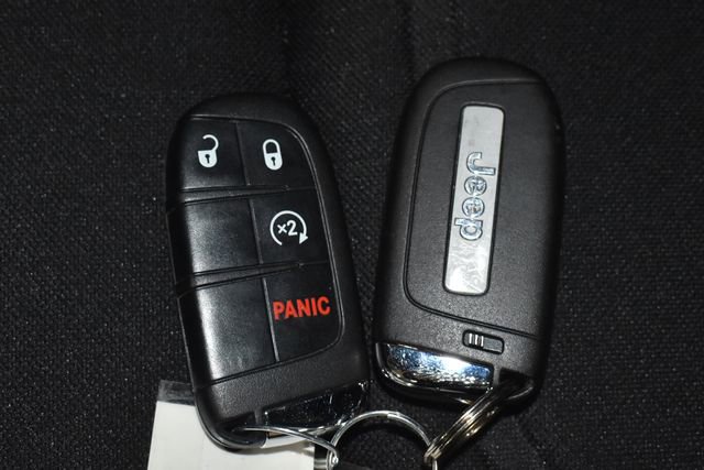 Certified 2021 Jeep Renegade Latitude w/ Luxury Group I AWD/4WD image 13