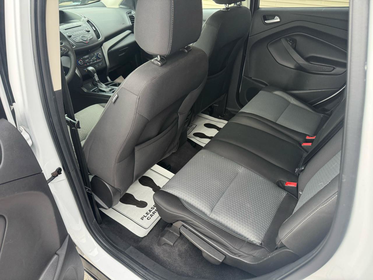 Used 2017 Ford Escape SE w/ SE Cold Weather Package AWD/4WD image 10
