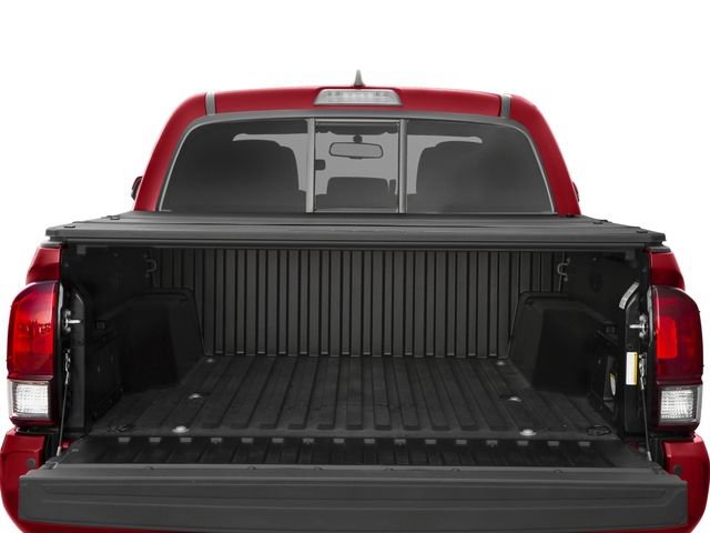 Used 2016 Toyota Tacoma TRD Sport AWD/4WD image 12