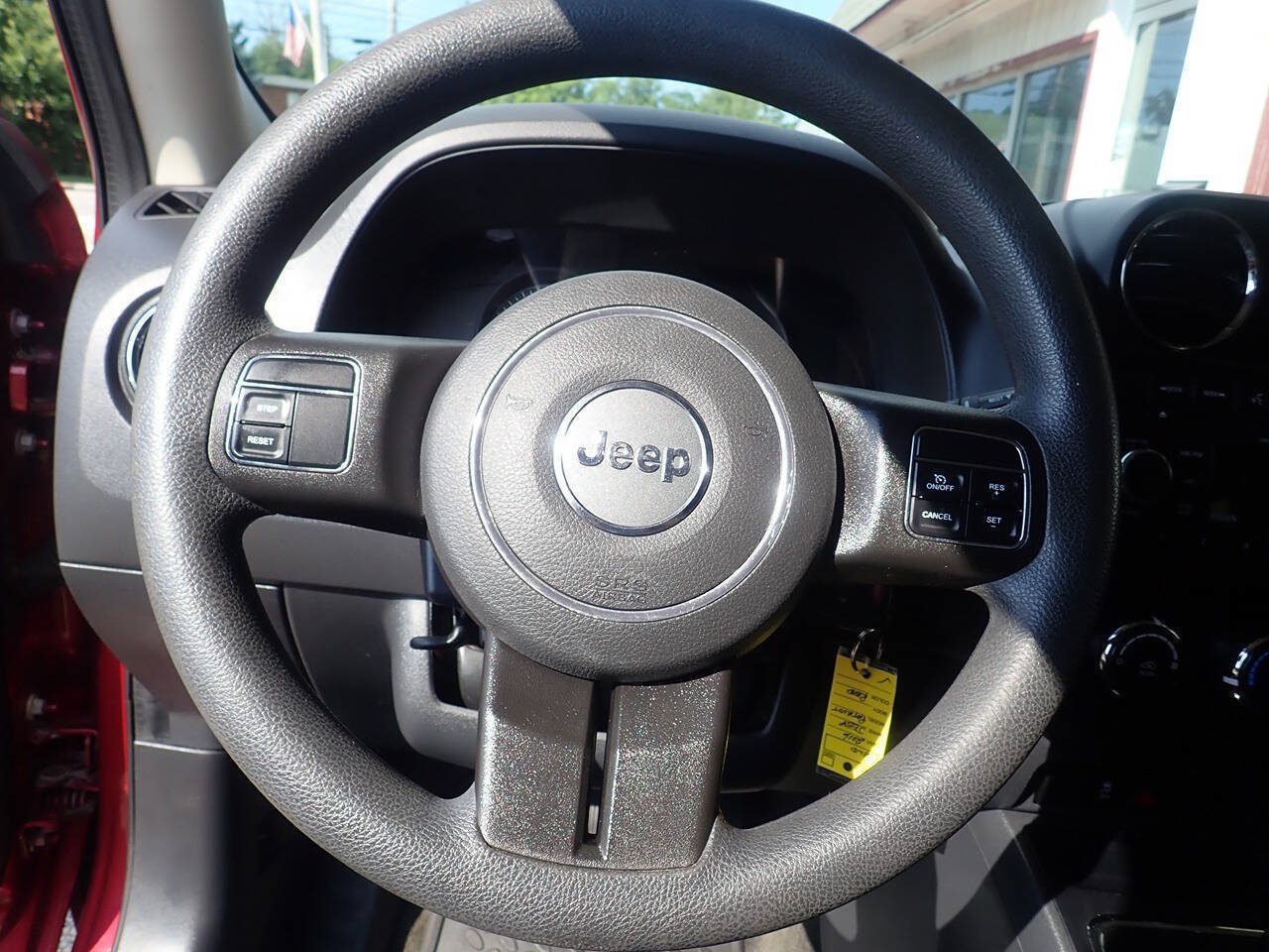Used 2016 Jeep Patriot Sport w/ Power Value Group AWD/4WD image 6