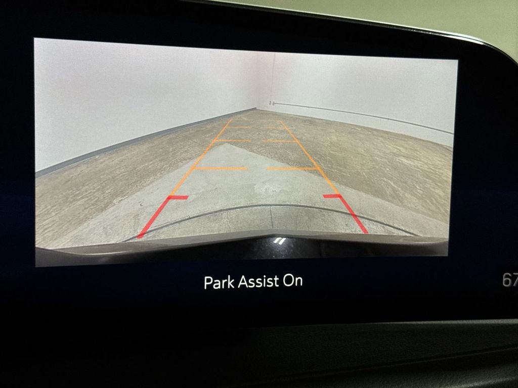 Used 2024 Cadillac XT4 Premium Luxury image 16