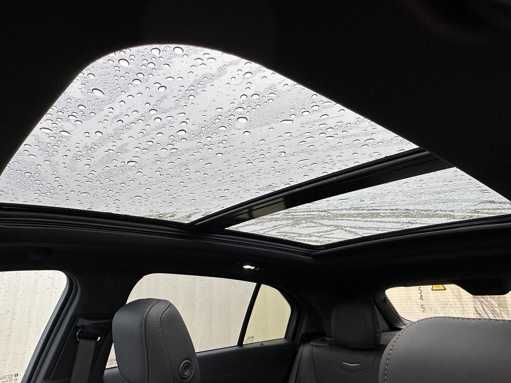 Certified 2022 Cadillac XT4 Sport image 4