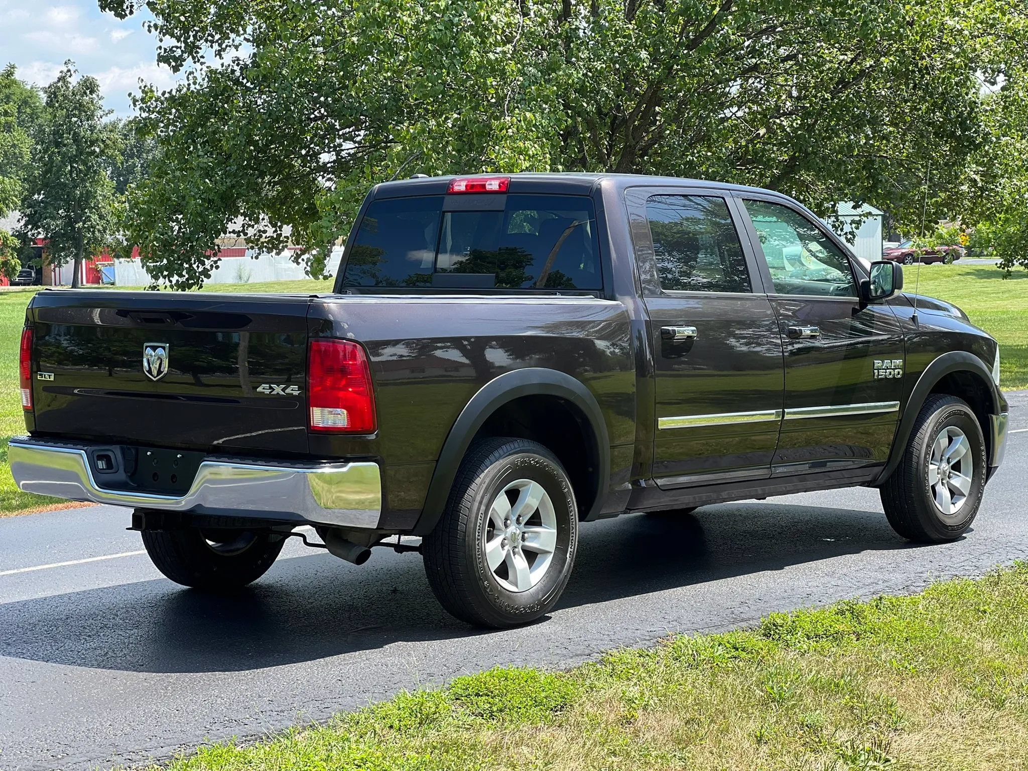 Used 2017 RAM 1500 Classic SLT w/ Luxury Group AWD/4WD image 5