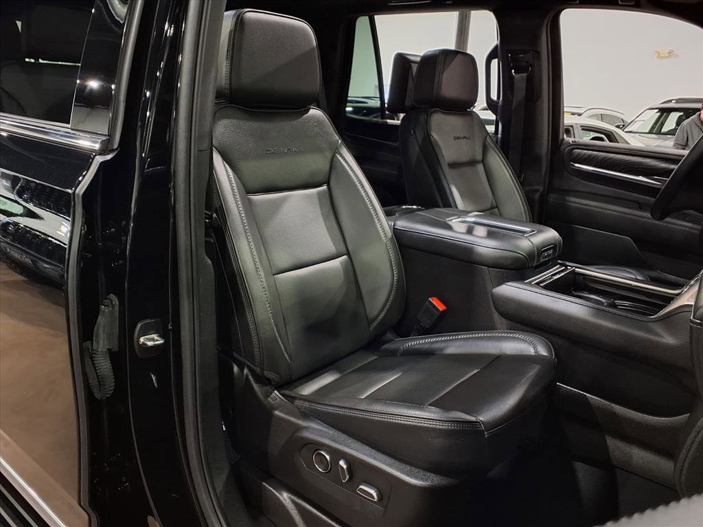 Used 2023 GMC Yukon Denali w/ Advanced Technology Package image 21