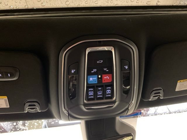 Used 2022 Jeep Wagoneer Series III w/ Premium Group I AWD/4WD image 14