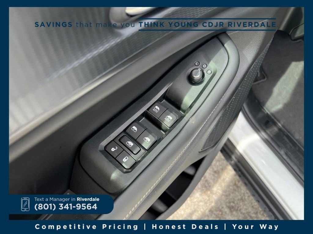 New 2026 Jeep Grand Cherokee Laredo X image 11