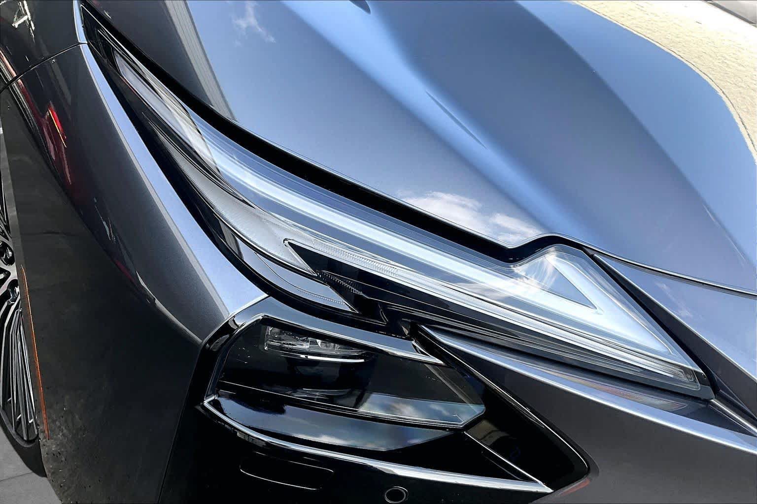 New 2026 Lexus ES 350e FWD image 13