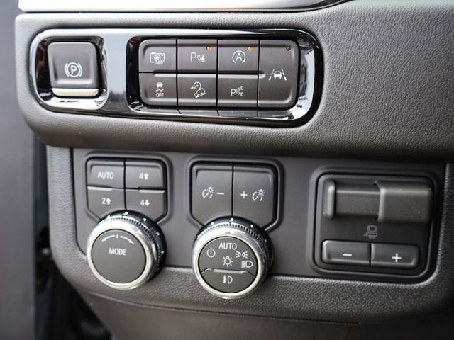 New 2026 GMC Yukon XL Elevation w/ Elevation Premium Package AWD/4WD image 41