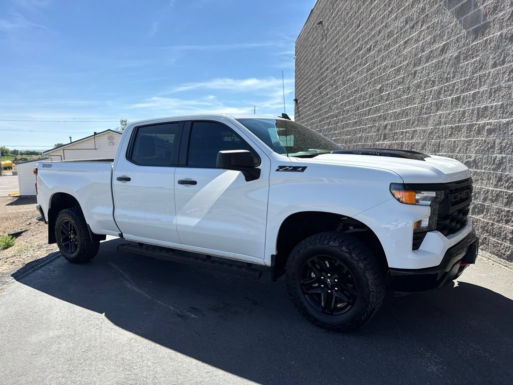Used 2024 Chevrolet Silverado 1500 Custom Trail Boss w/ LPO, Dark Essentials Package AWD/4WD image 1