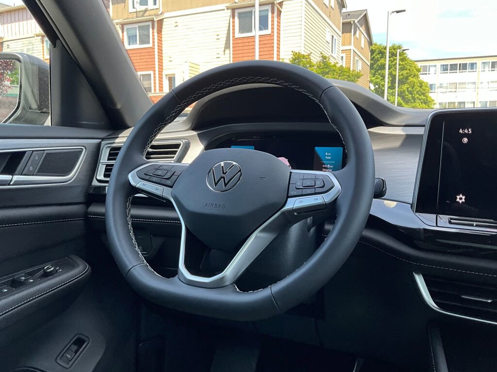 New 2025 Volkswagen Atlas Cross Sport SE image 22