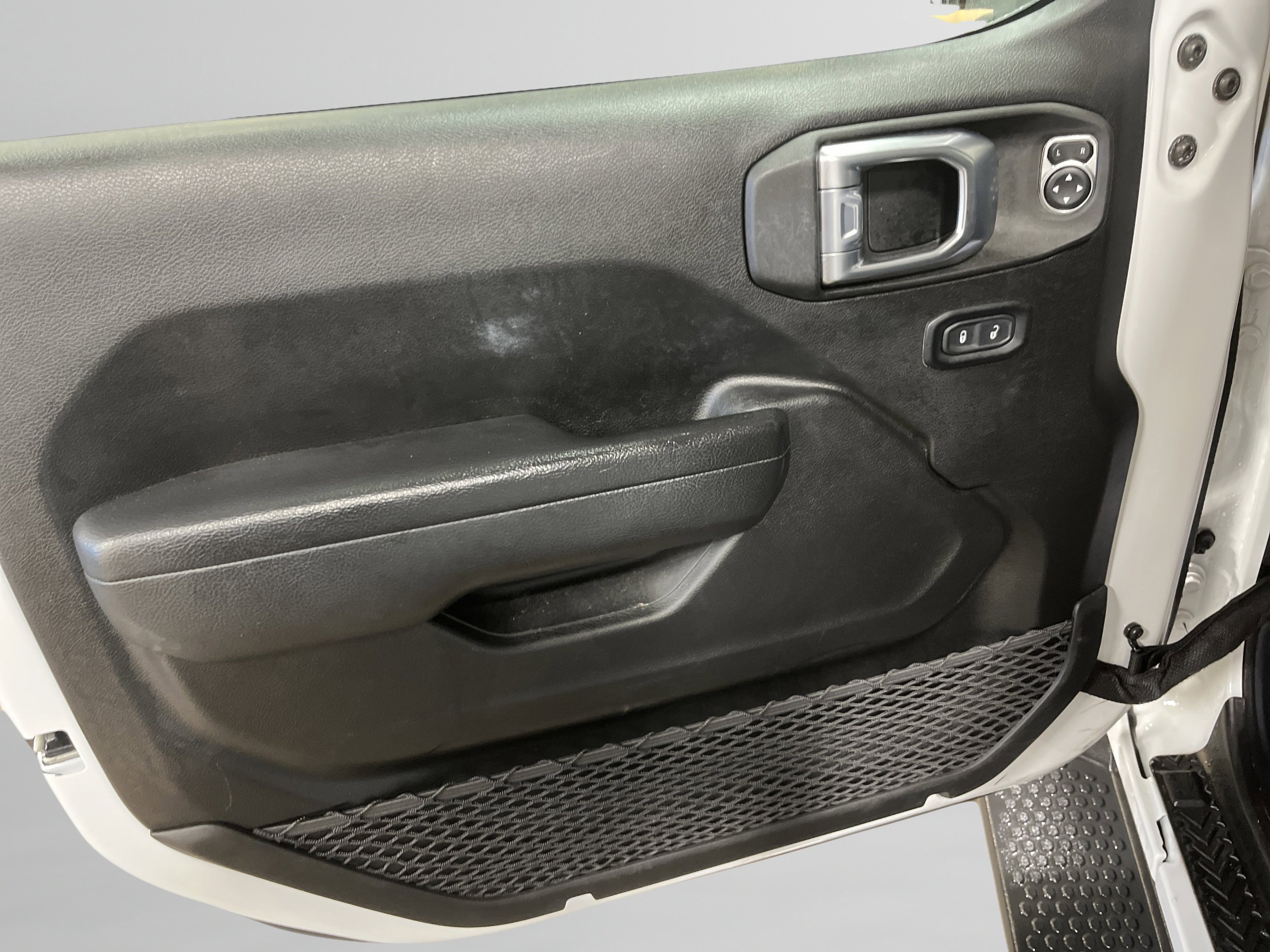 Used 2022 Jeep Wrangler Unlimited Sport image 13