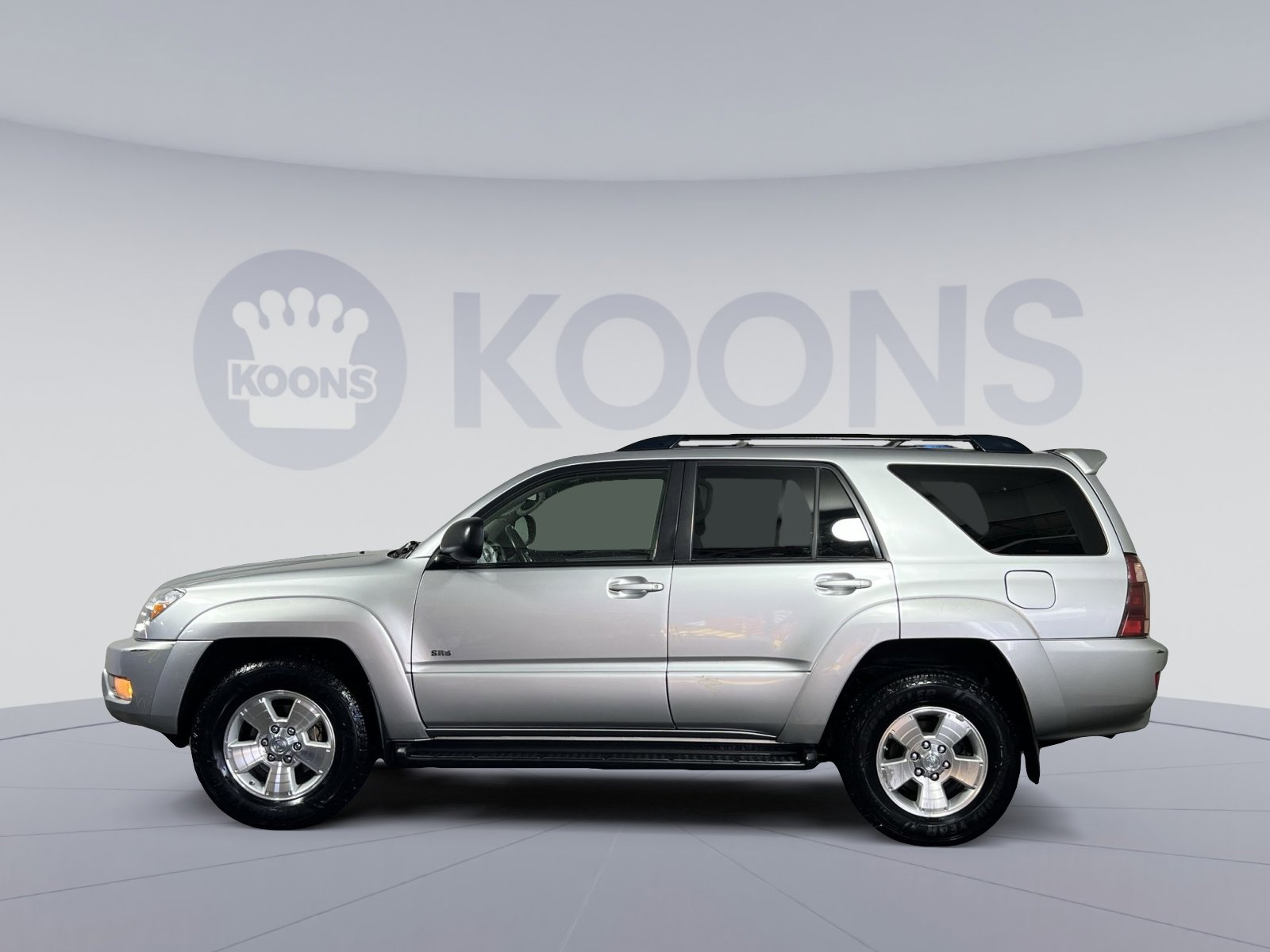 Used 2004 Toyota 4Runner SR5 image 2