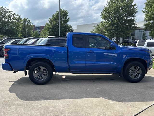 Used 2025 Nissan Frontier SV w/ SV Convenience Package RWD image 2